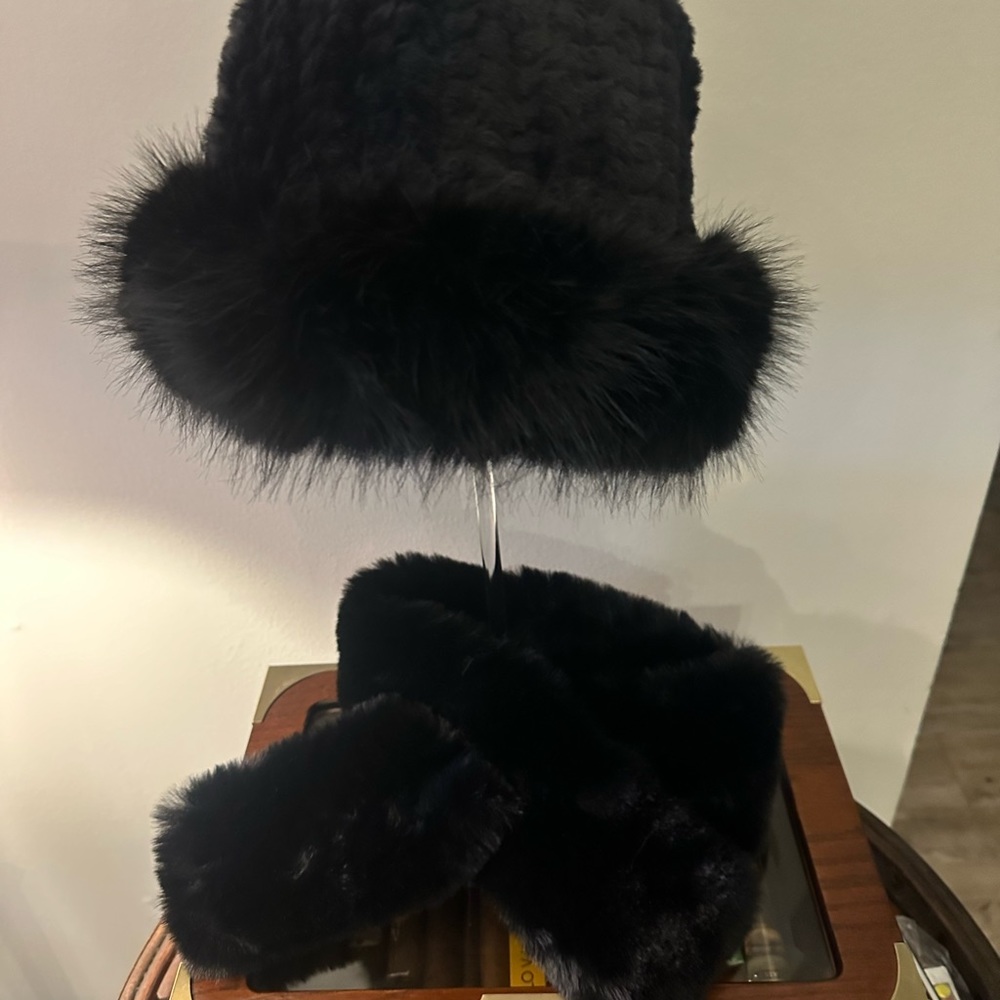 Faux Fur Plush Bucket Hat & Scarf